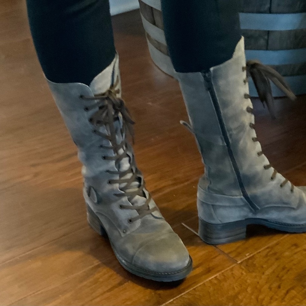 Taos Crave distressed leather boots